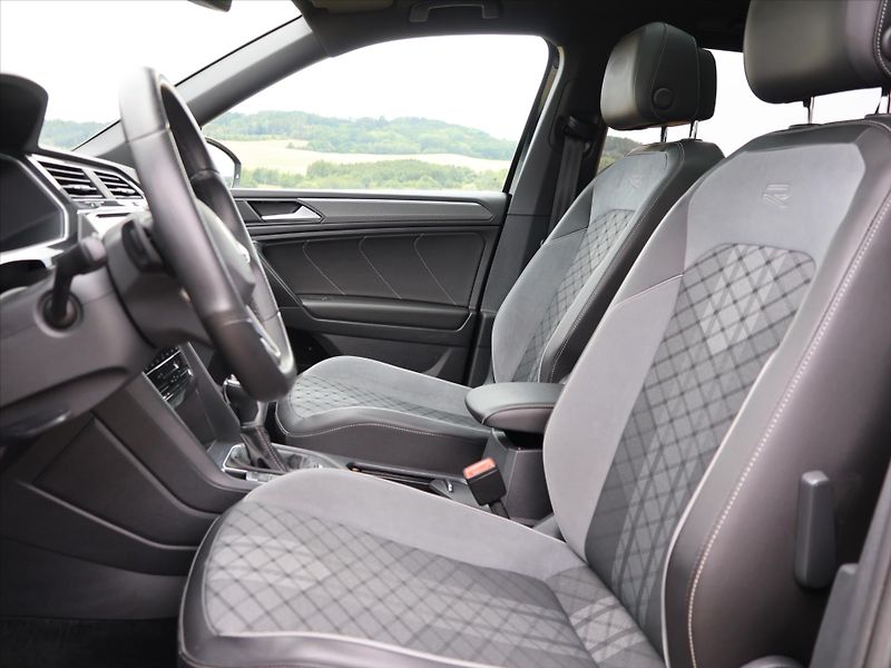 Volkswagen Tiguan Allspace 2,0 TSI 4x4 DSG R-Line 7-Míst - fotka 13 z 44