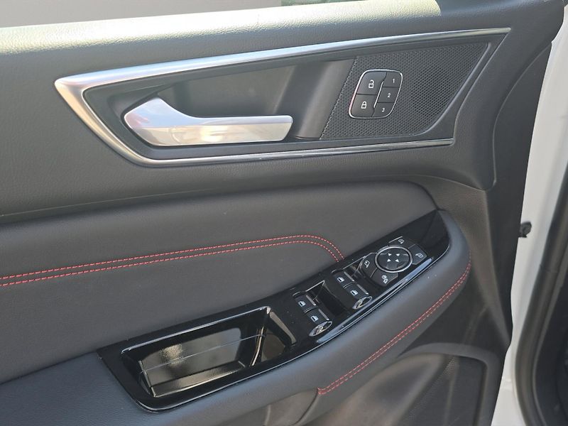 Ford S-MAX (2023) ST-line 2.5 Hybrid 140kW, 1. m - fotka 22 z 27