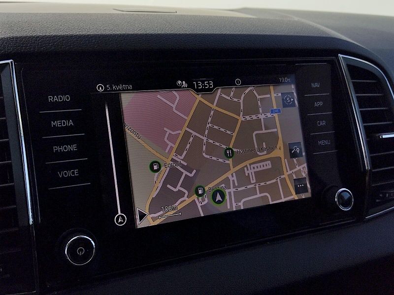 Škoda Karoq (2020) Style Dynamic 2,0 Tdi 110 Kw - fotka 19 z 34