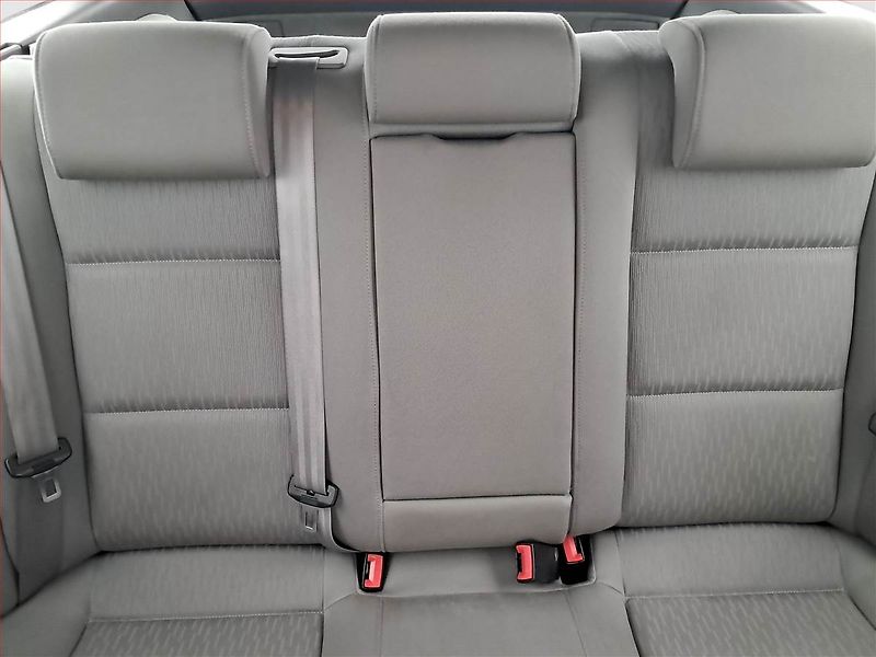 Audi A4 (2005) 2.0 TDI, Automat, nová STK - fotka 10 z 17
