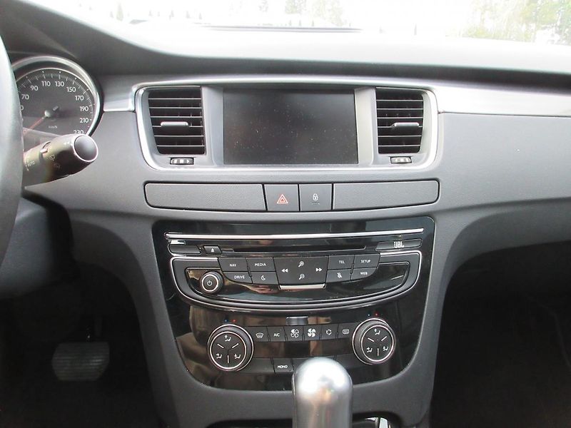Peugeot 508 (2015) SW RXH 2,0 HDi 180 EAT6 - fotka 22 z 30