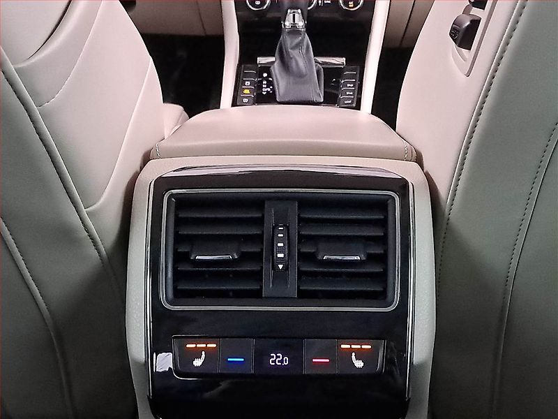 Škoda Superb (2017) Laurin&Klement 2.0 TSI - fotka 25 z 26