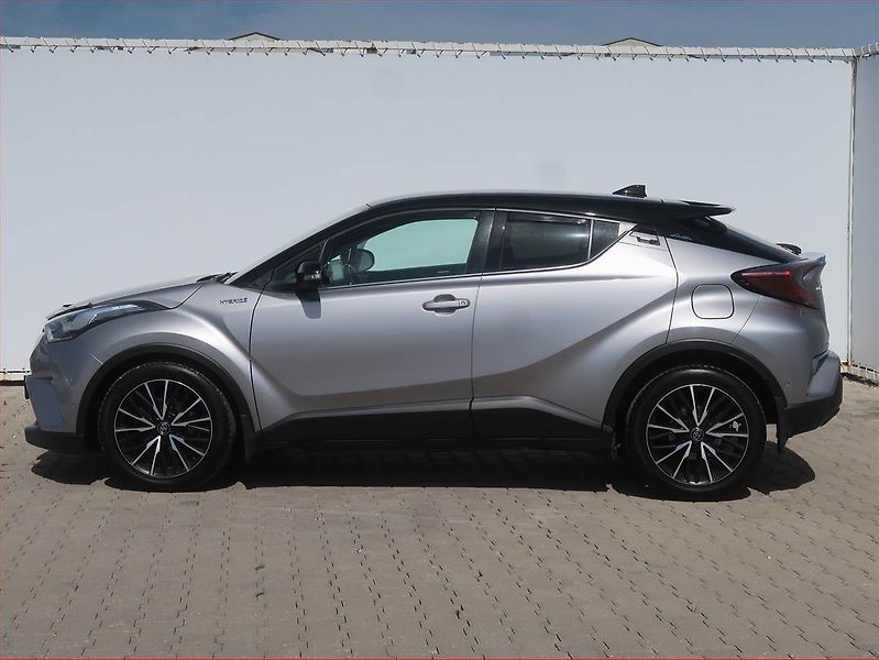 Toyota C-HR (2018) Selection 1.8 Hybrid, Automat - fotka 3 z 19