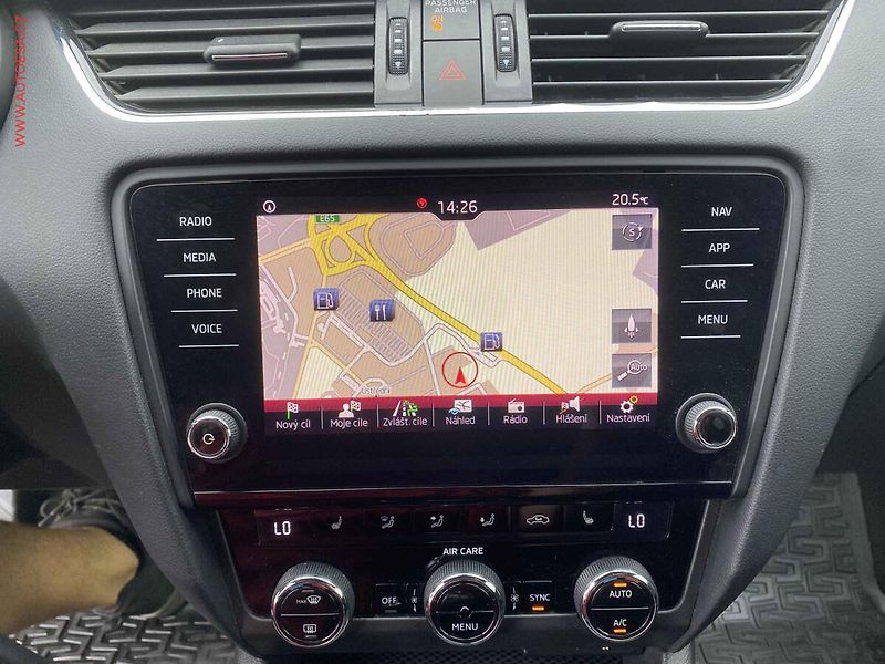 Škoda Octavia (2017) 2.0 TDI, RS, navi - fotka 16 z 17
