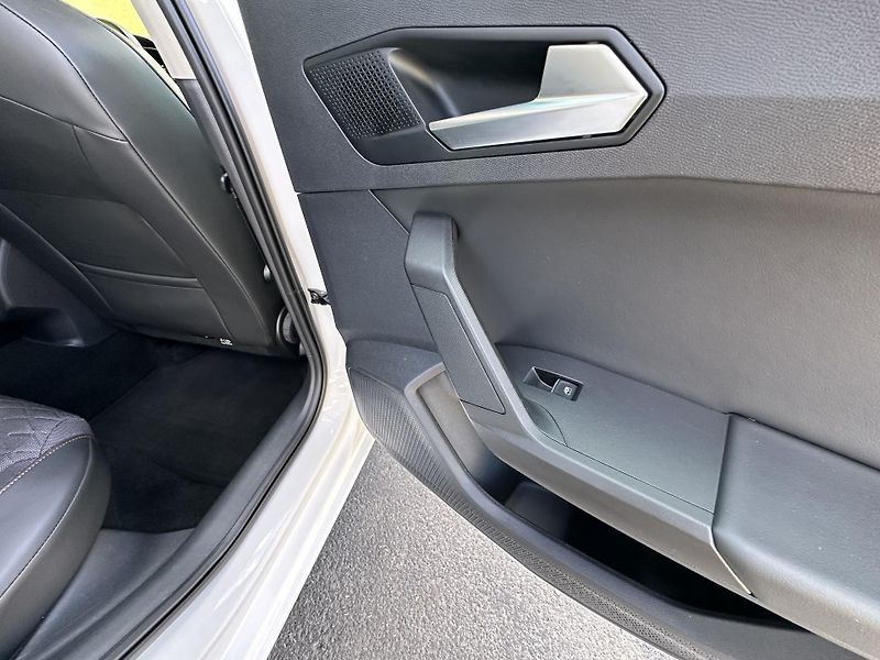 Seat Leon (2021) FR 1.5TSI/110kW *LED *KOMBI - fotka 28 z 47