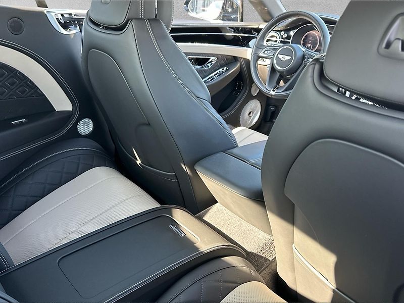 Bentley Continental GT W12 - fotka 10 z 11