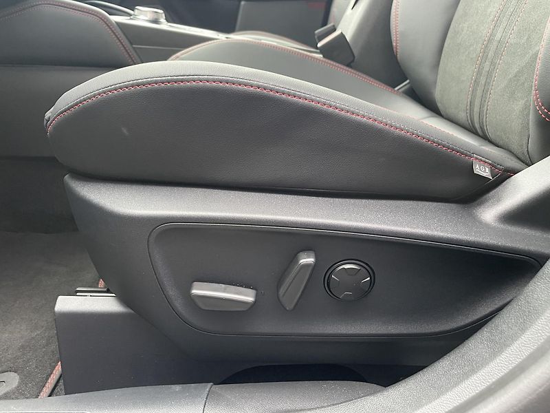 Ford Kuga ST-Line X 2,5 HEV 134 kW AT - fotka 20 z 39
