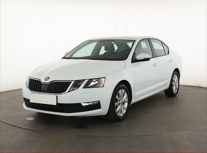 Škoda Octavia (2019) Ambition 1.5 TSI, ČR,1.maj - fotka 2 z 12