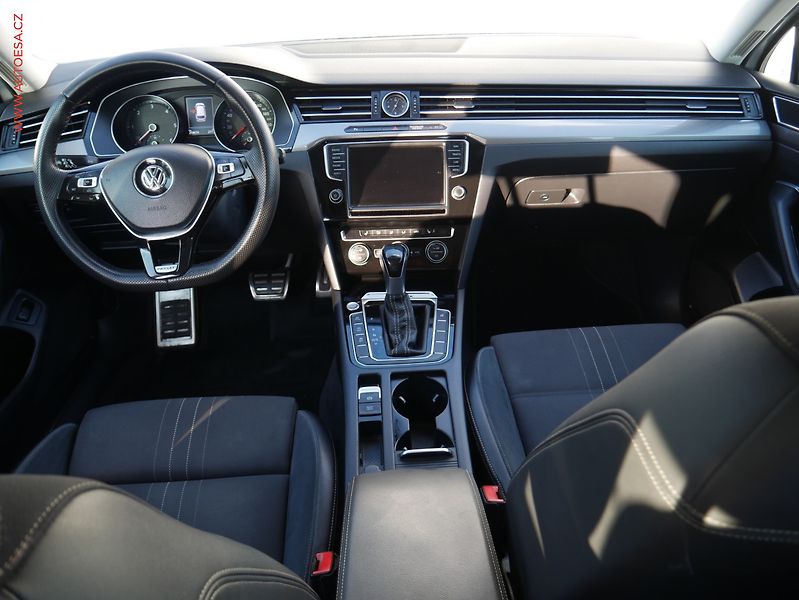 Volkswagen Passat (2016) 2.0 TDi, DSG - fotka 8 z 18