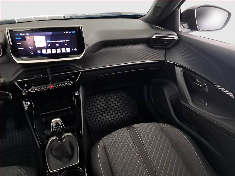 Peugeot 2008 (2025) Allure 1.2 PureTech - fotka 8 z 21