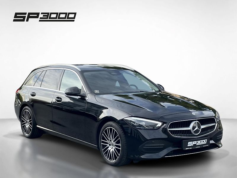 Mercedes-Benz Třídy C 220d 4Matic - fotka 8 z 35