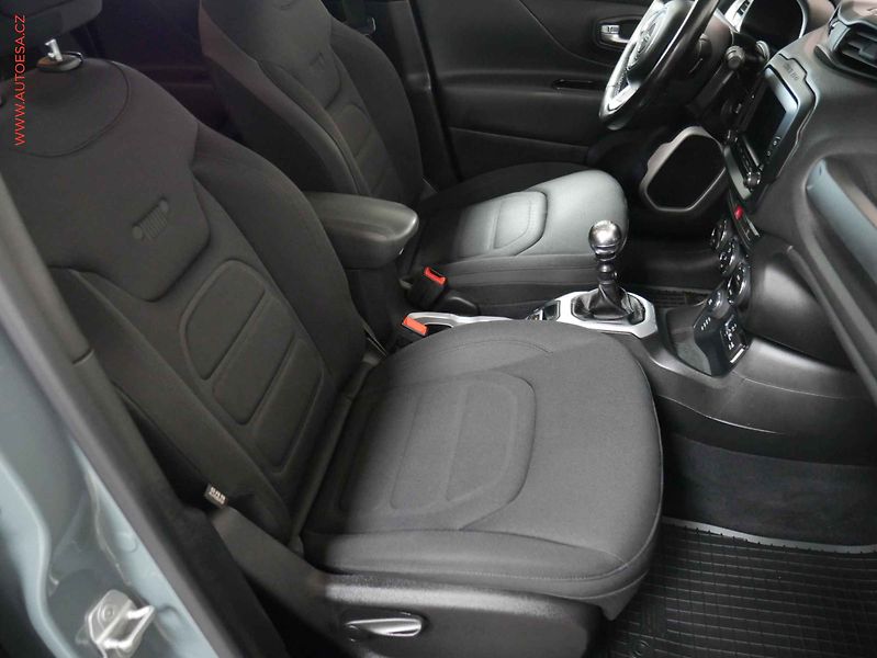 Jeep Renegade (2015) 2.0 CRD 4x4, 2.maj,ČR, AC - fotka 12 z 24
