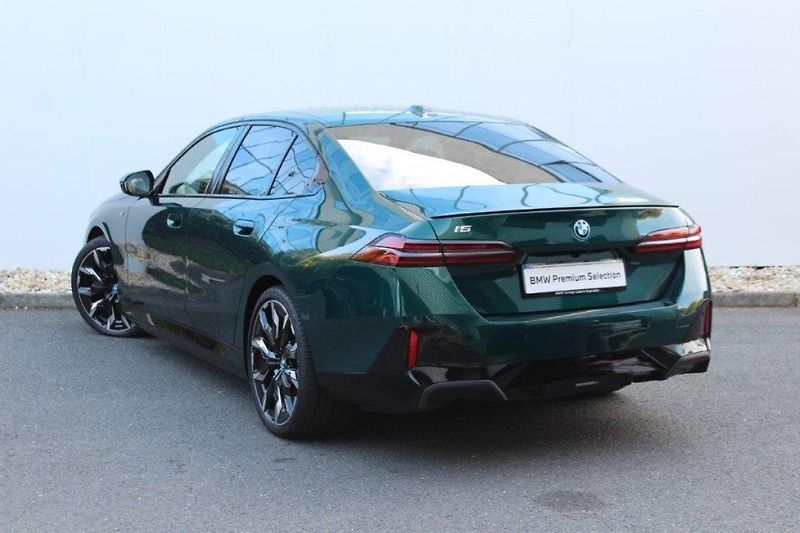 BMW i5 xDrive40 Sedan - fotka 8 z 27