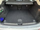 Volvo XC60 PLUS DARK B4 AWD 145kW - náhled 32