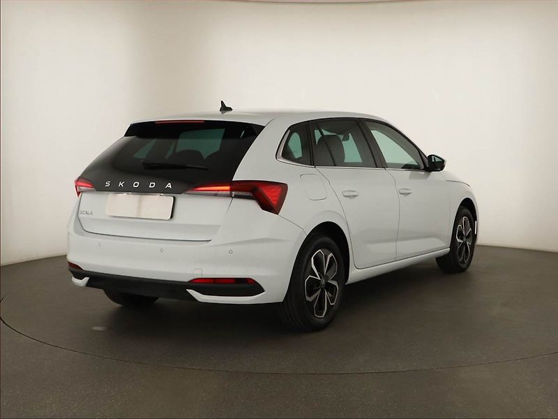 Škoda Scala (2025) 1.0 TSI, Top Selection, FullLe - fotka 5 z 14