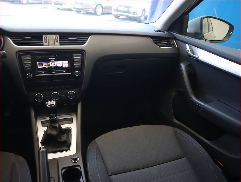 Škoda Octavia (2016) Style 1.6 TDI, Navi, Tempomat - fotka 8 z 18