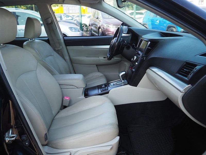 Subaru Outback (2013) 2.0 D 110kW, AWD, AT, Navi - fotka 18 z 39