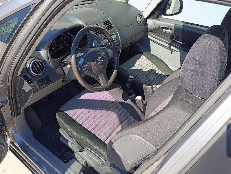 Suzuki SX4 1.6VVT-i 88kW 4X4  - fotka 10 z 29