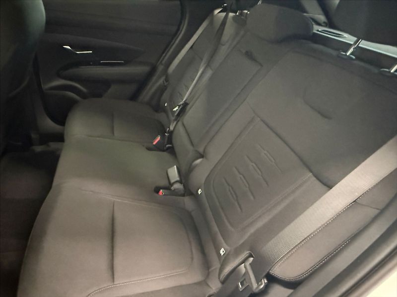 Hyundai Tucson 1,6 TGDI STYLE 117KW - fotka 11 z 19