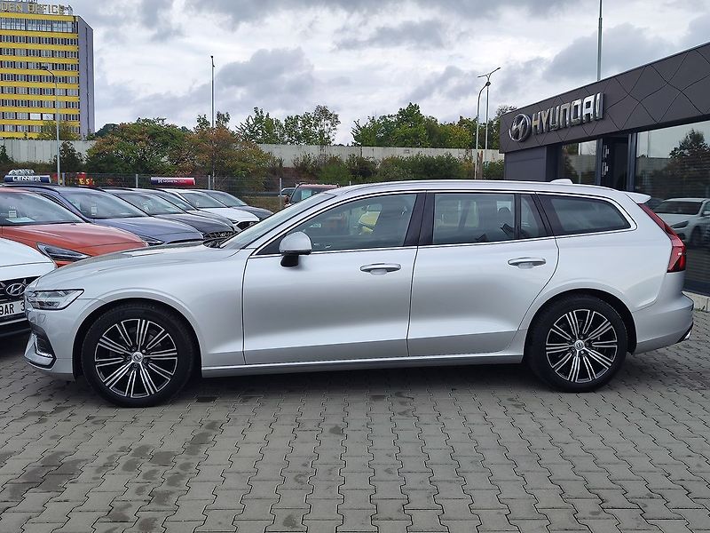 Volvo V60 B4 2.0/145kW Inscription AT - fotka 8 z 37