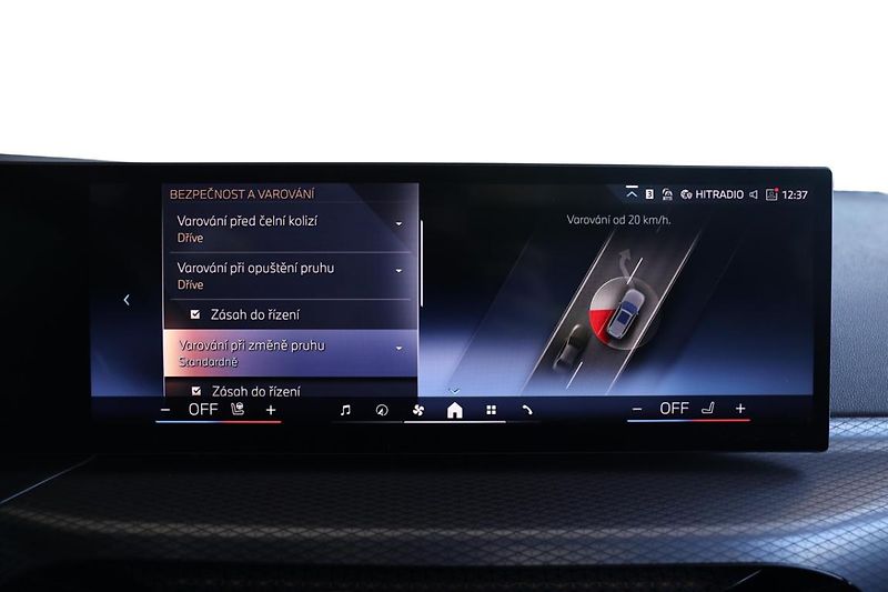 BMW Řada 3 330d xDrive Touring - fotka 15 z 25