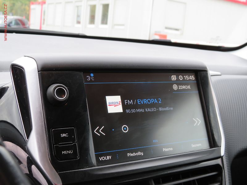 Peugeot 2008 (2017) 1.2PT, ČR, Active - fotka 15 z 28