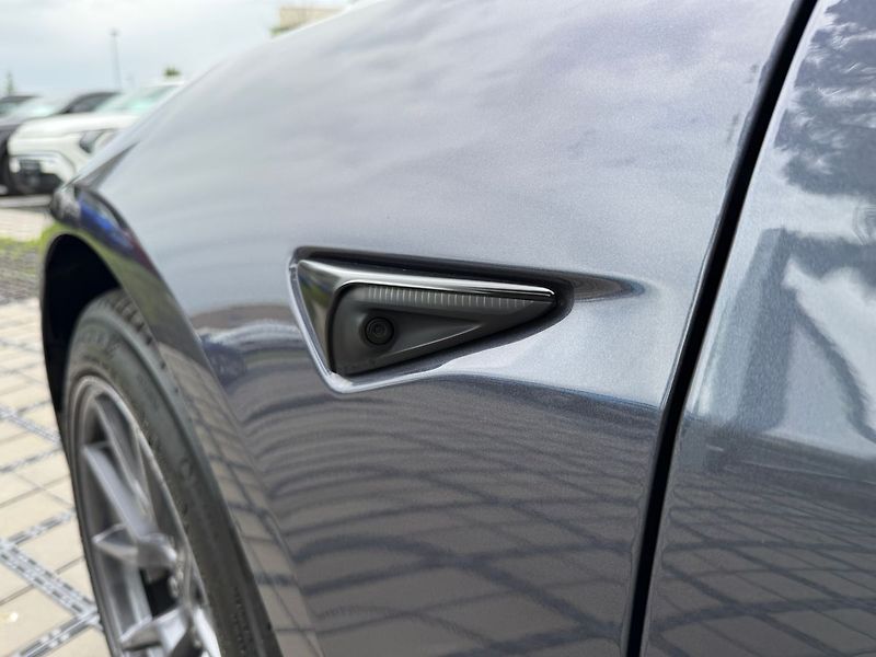 Tesla Model 3 REZERVACE - fotka 6 z 41
