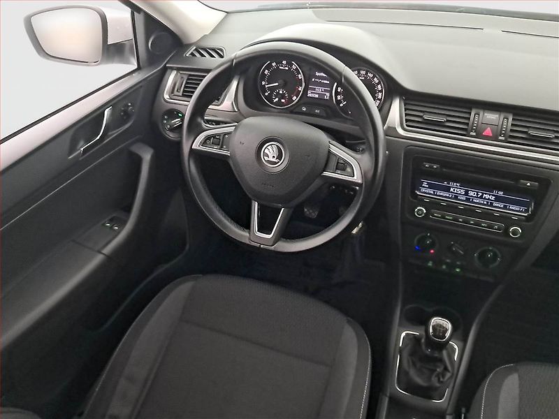 Škoda Rapid (2014) Spaceback 1.2 TSI - fotka 7 z 16