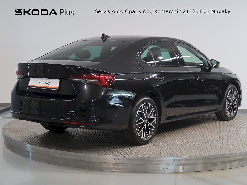 Škoda Octavia (2025) SPORTLINE 2.0TDI 110KW DSG CAN - fotka 2 z 44
