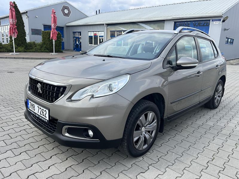 Peugeot 2008 (2016) 1.2 PURETECH - fotka 2 z 16