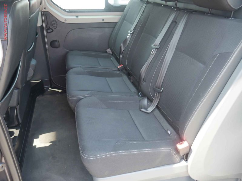 Renault Trafic (2018) 1.6dCi 6míst, AC, navi - fotka 10 z 14