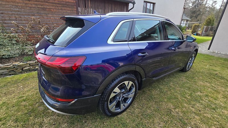 Audi e-tron /230kW - fotka 12 z 14