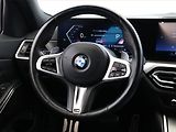 BMW Řada 3 (2022) 320 d xDrive - náhled 14