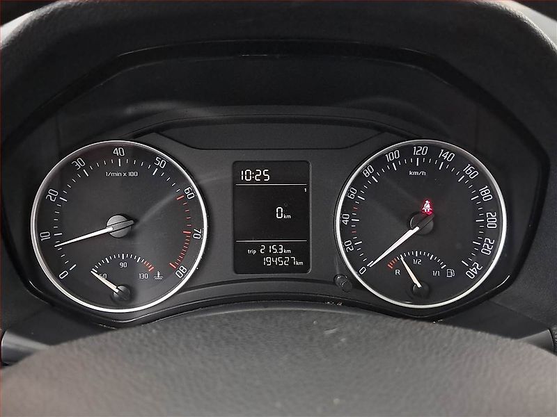 Škoda Octavia (2012) 1.4 TSI, Serv.kniha - fotka 11 z 14