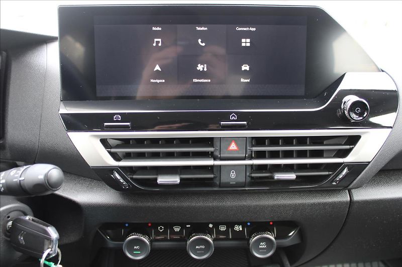 Citroën C4 1,2 PT  1.MAJ,ZÁRUKA,29.023KM - fotka 14 z 33