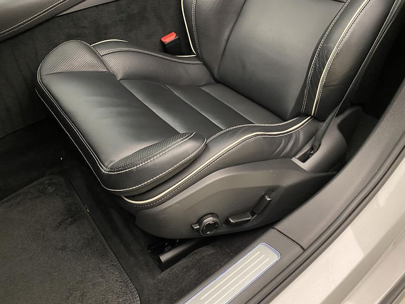 Volvo S90 B5 AWD BLACK ULTIMATE AUT CZ - fotka 25 z 62