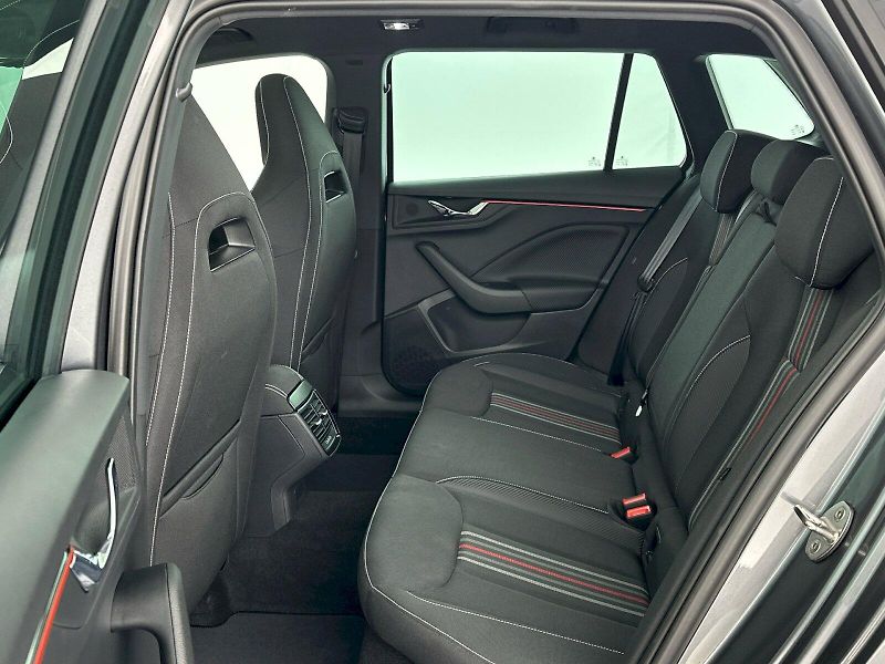 Škoda Kamiq (2025) DSG 1.5TSI 110kW Monte Carlo - fotka 8 z 33