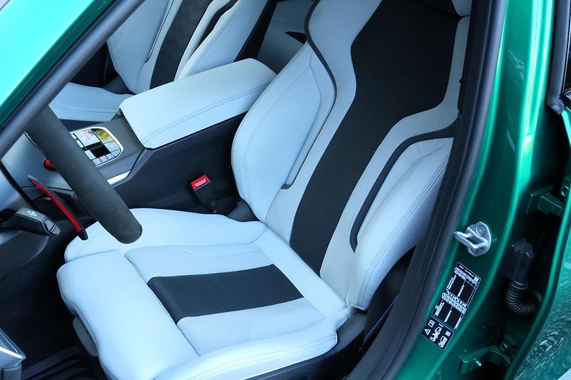BMW M3 Competition xDrive, Ventilace - fotka 27 z 39