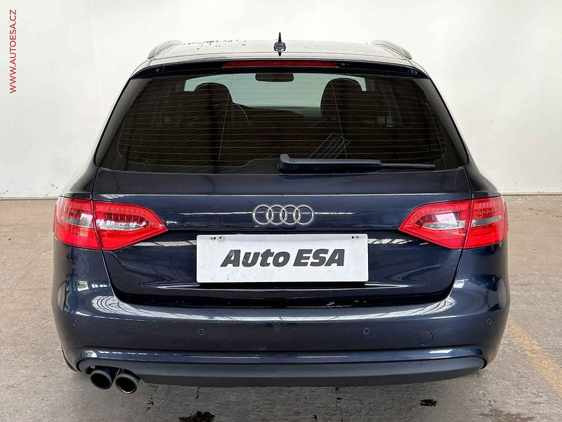 Audi A4 (2014) 2.0 TDi, AC, bixen - fotka 5 z 16