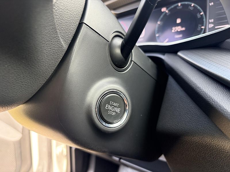 Škoda Octavia 2.0TDI DSG 4x4 STYLE REZERVACE - fotka 17 z 45