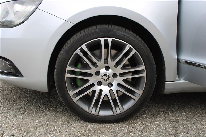 Škoda Superb 3,6 FSi  4 x 4, DSG, 191KW - fotka 20 z 29