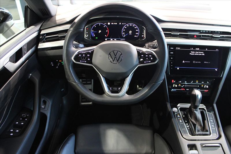 Volkswagen Arteon TDi DSG R-Line Shooting Brake - fotka 17 z 35