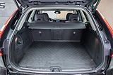 Volvo XC60 B4 AWD KESSY*MATRIX*VÝHŘEV* - náhled 30