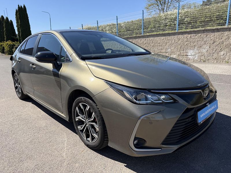 Toyota Corolla 1,5i 92kW automat  - fotka 2 z 20