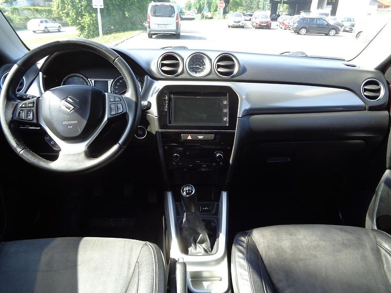 Suzuki Vitara (2015) 1.6 VVTi KOUPENO ČR,1.MAJITEL - fotka 8 z 14