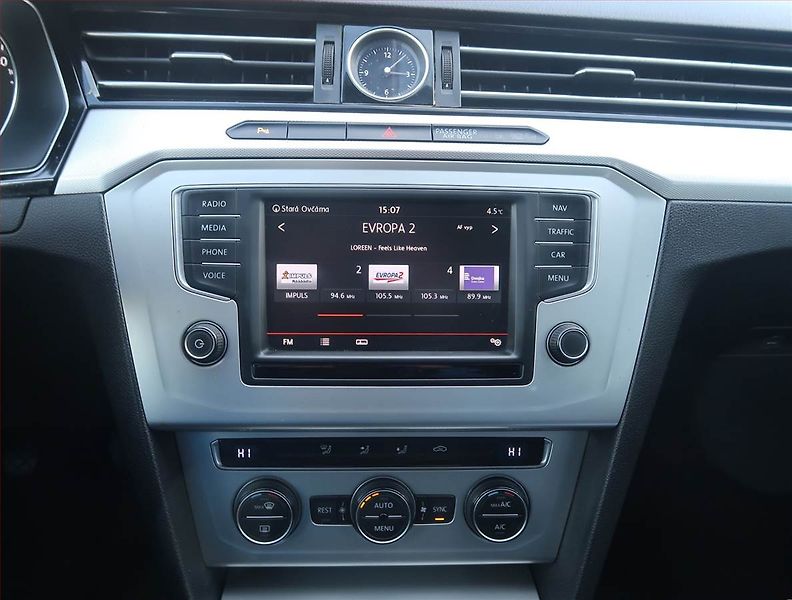Volkswagen Passat (2015) Comfortline 1.6 TDI, Navi - fotka 12 z 15
