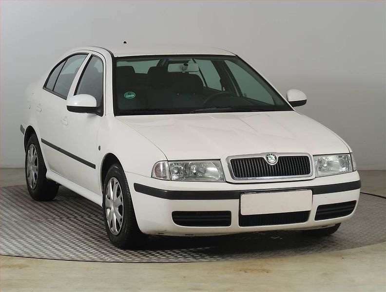 Škoda Octavia (2010) Ambiente 1.9 TDI , nová STK - fotografie inzerátu