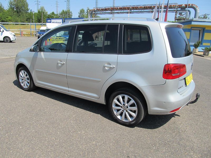 Volkswagen Touran (2011) 2.0TDI 7 míst  - fotka 7 z 60