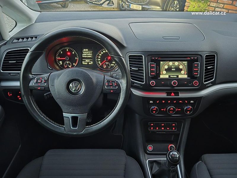 Volkswagen Sharan (2014) 2.0TDi 130KW Comfortline CUP - fotka 22 z 48