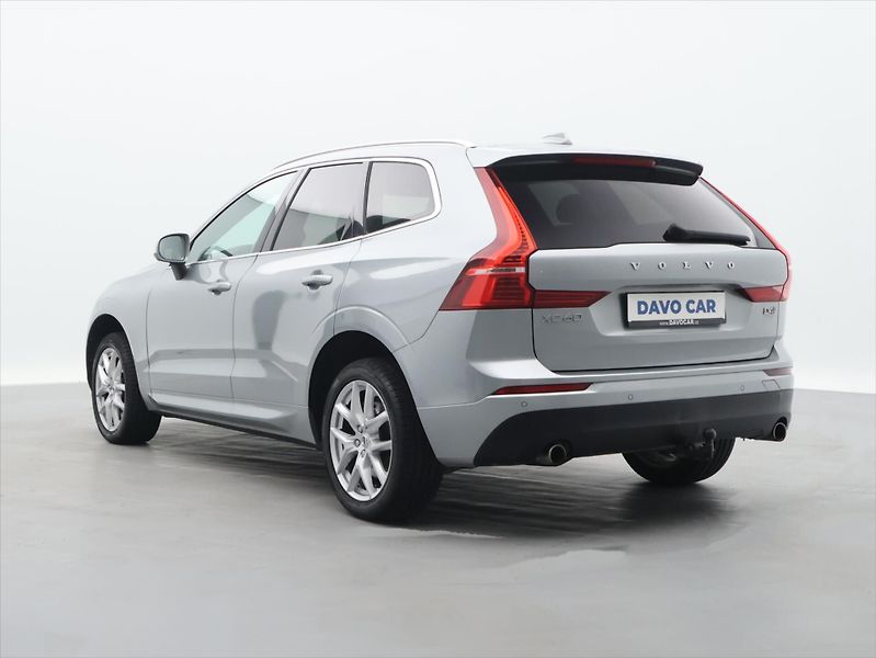 Volvo XC60 2,0 D4 140kW AWD Auto - fotka 5 z 29